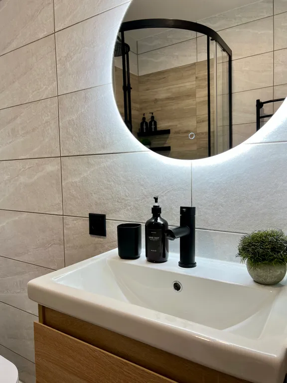 Светлая, теплая, просторная, уютная квартира в самом центре поселка — аренда посуточно в Мостовской