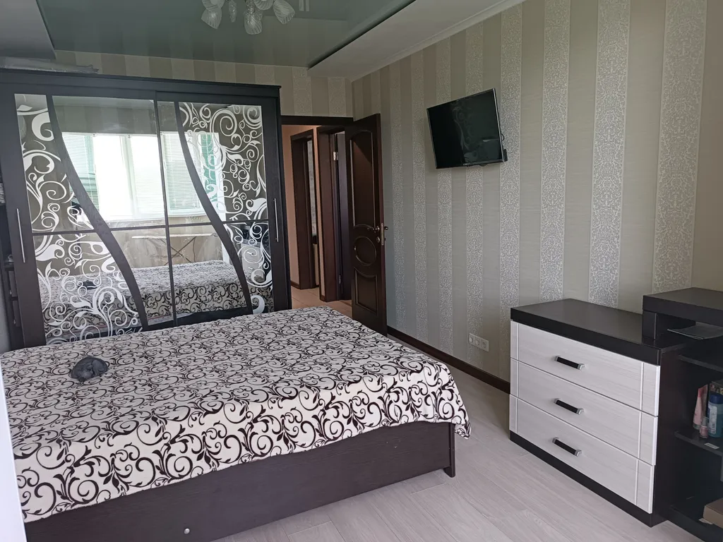 Уютная квартира с видом на горы — аренда посуточно в Алушта