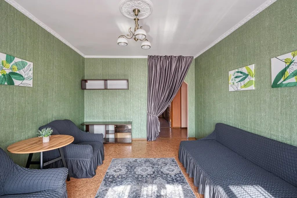 Двухкомнатная квартира у ЦПКиО Алматы, золотой квадрат