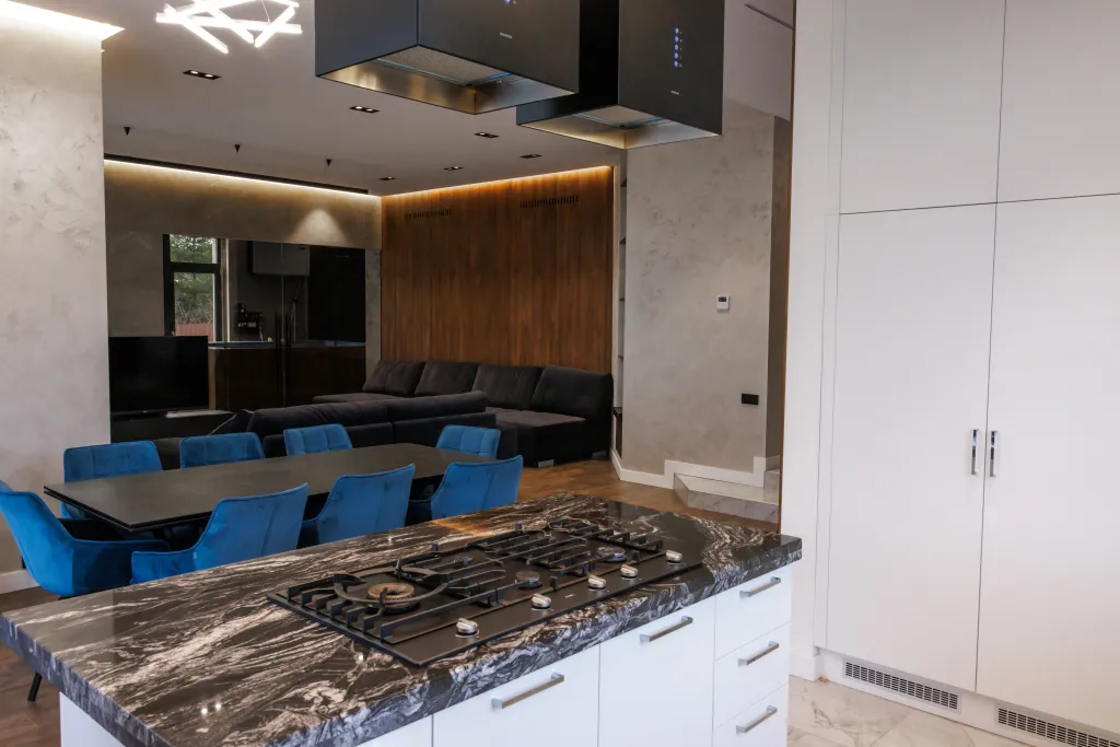 Шикарный коттедж в Подмосковье с круглогодичным бассейном на улице