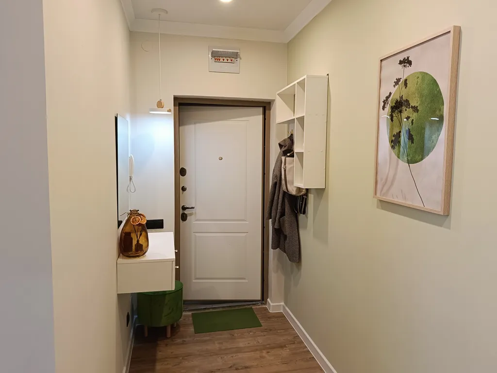 Стильная студия в доме комфорт класса с шикарным видом