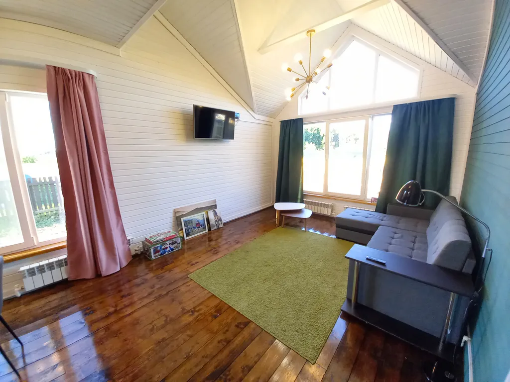 Дом с просторной гостиной