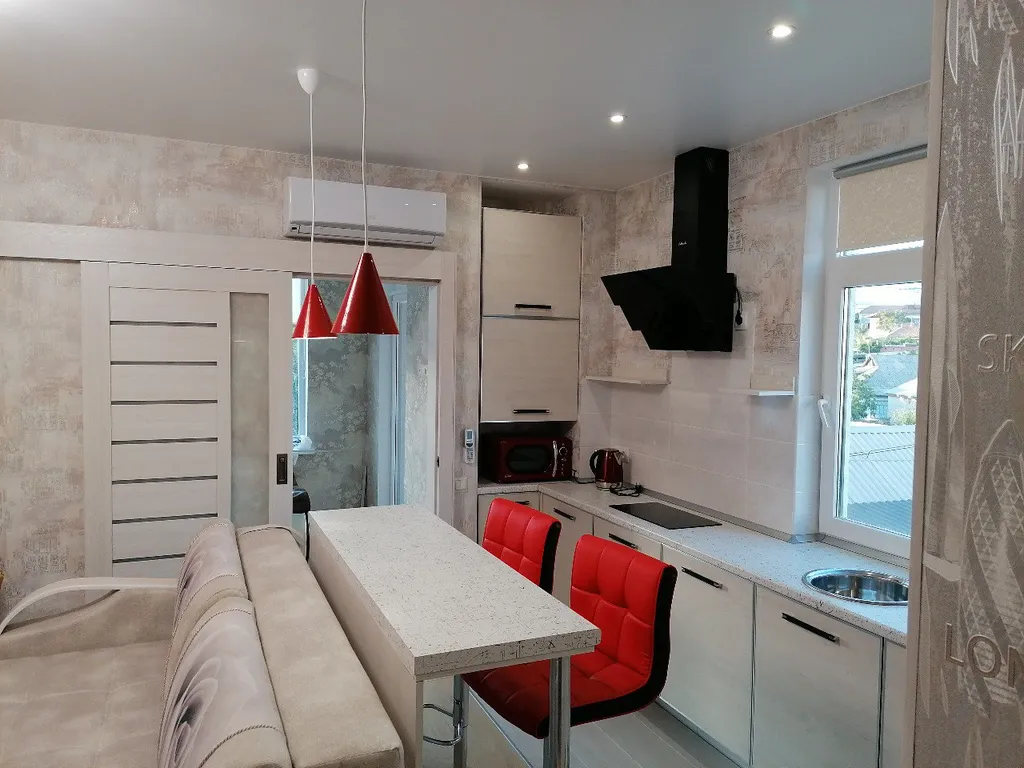 Квартира Двухкомнатная квартира рядом с кипарисовой аллеей — Судак