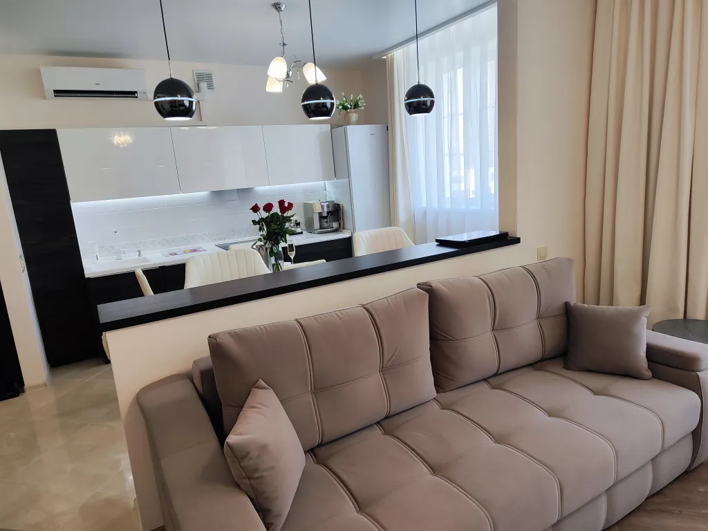 Квартира с камином у леса