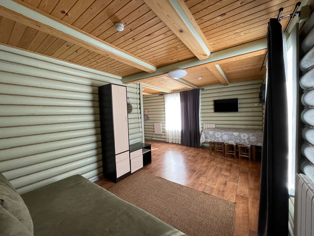 Коттедж у реки