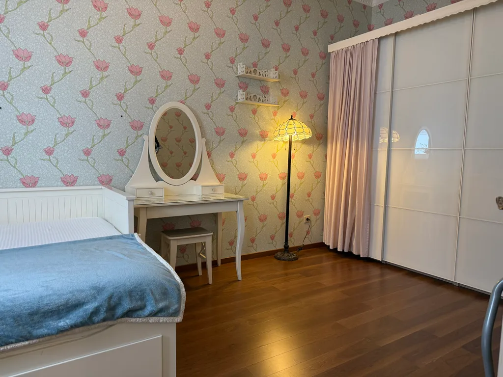 Трехкомнатная квартира Английский шик у Кремля