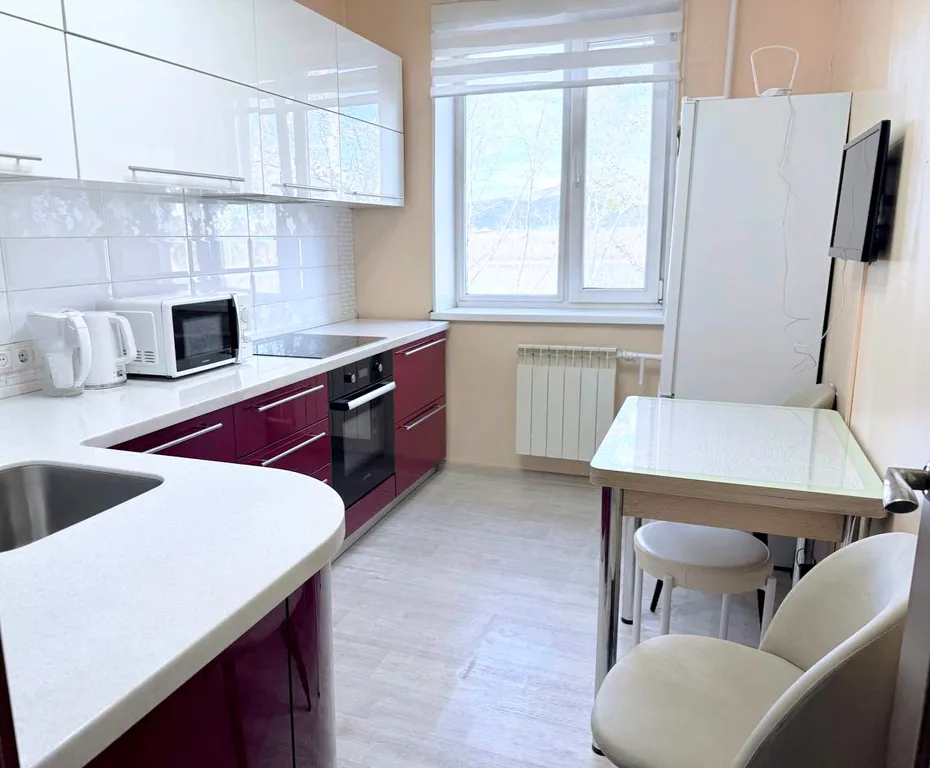 Уютная 2-комнатная квартира на набережной Енисея