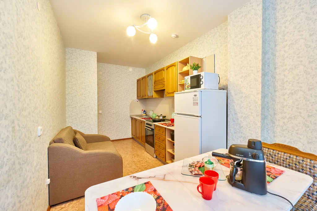 Уютная двухкомнатная квартира с отдельной кухней на 7 человек