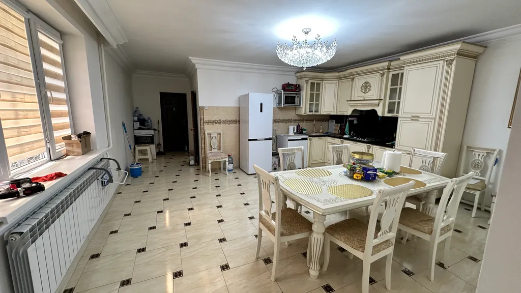 Целый просторный дом в центре