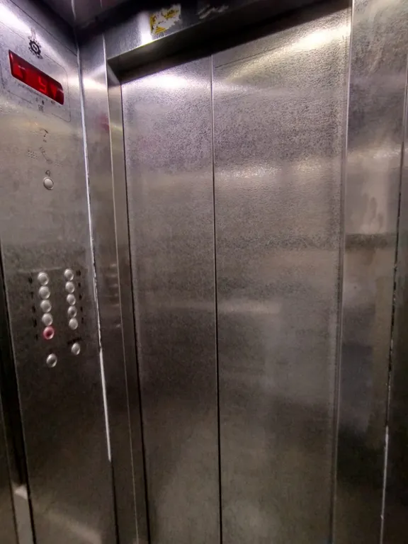 Замечательная квартира в районе 7 горбольницы с видом на горы