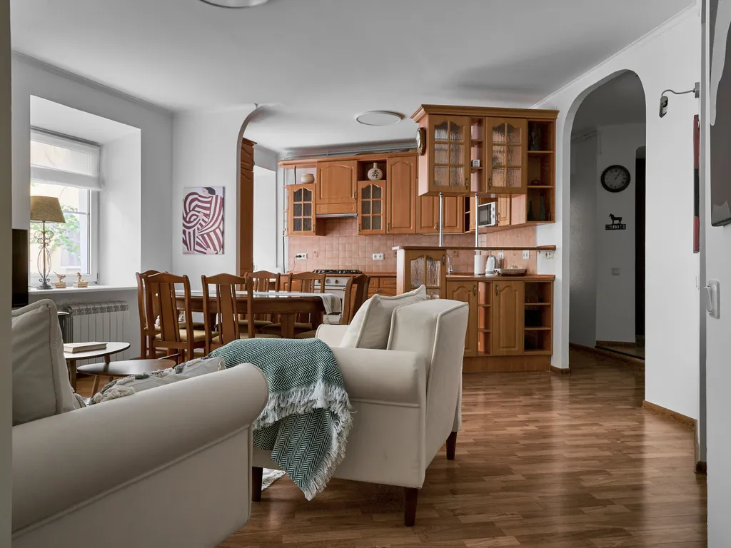 Апартаменты Кареты и Лошади с тремя спальнями рядом с Эрмитажем