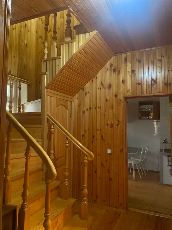 Дом на берегу реки