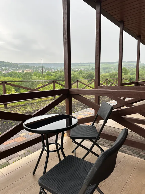 Экологичный домик у старого озера