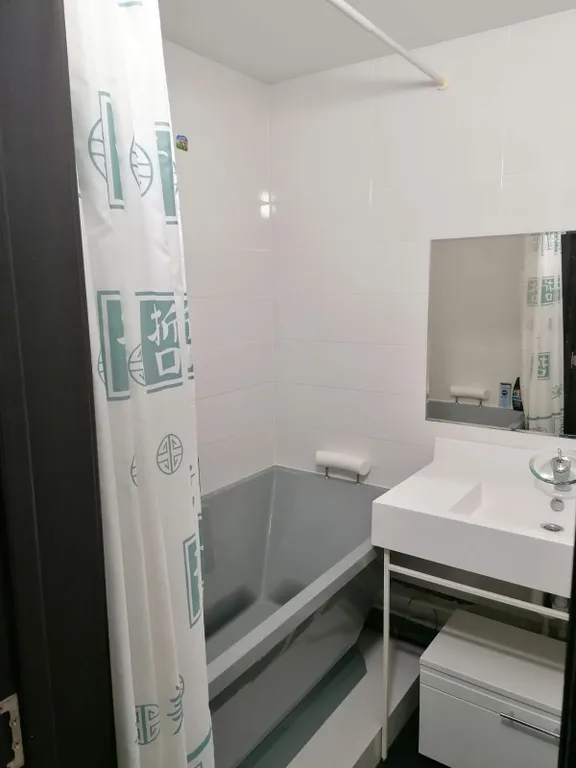 Просторные апартаменты: кухня-студия 30кв и 2 спальни