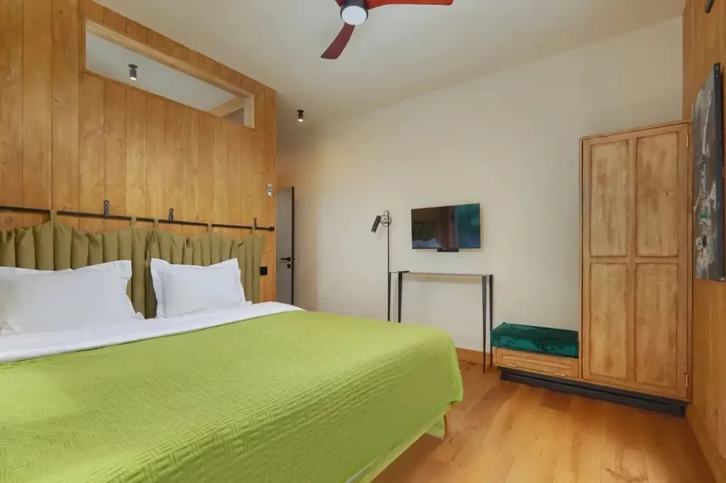 Коттедж 5-комнатный Дом — Москва