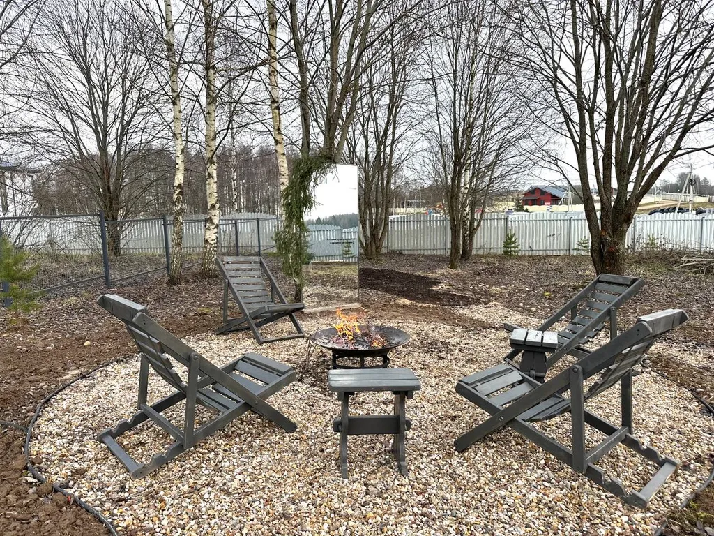 Фотодача с уникальным ярким интерьером для вашего отдыха и настроения