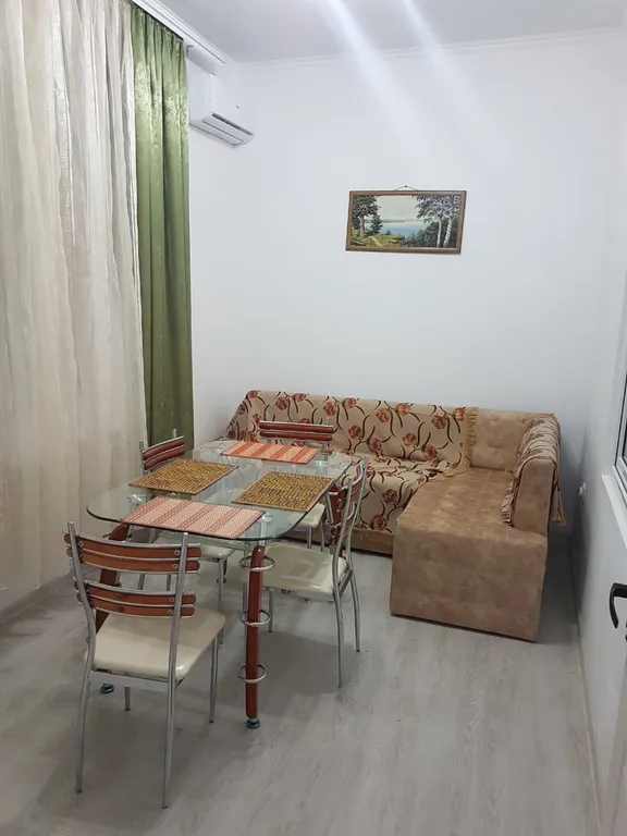 Небольшая двухкомнатная квартира — аренда посуточно в Партенит