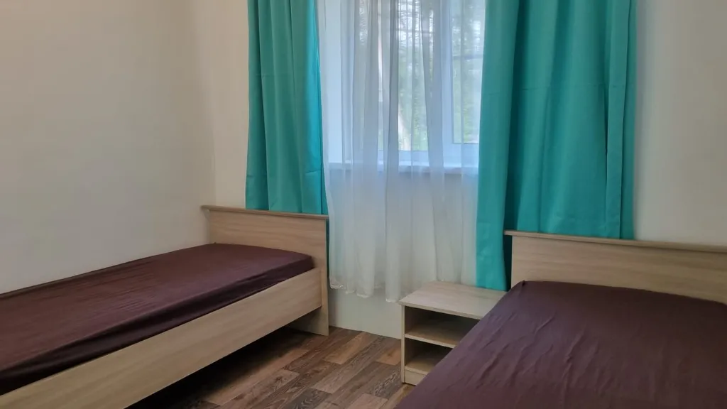 Коттедж Коттедж у озера в лесу — Луга