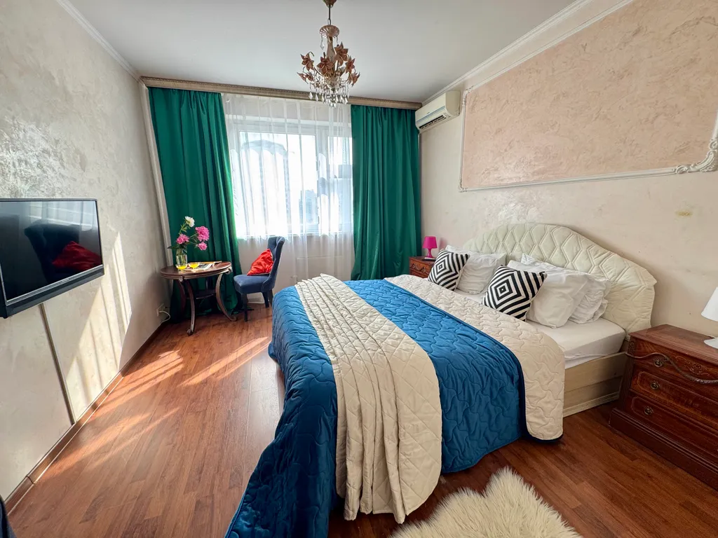 Квартира на высоком этаже в 10 минутах пешком от метро — аренда посуточно в Люберцы