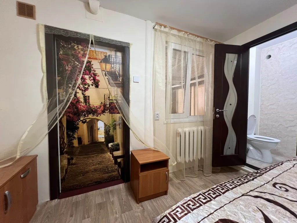 Коттедж Часть дома с кухней и двором – центр, 5 мин до пляжа — Геленджик