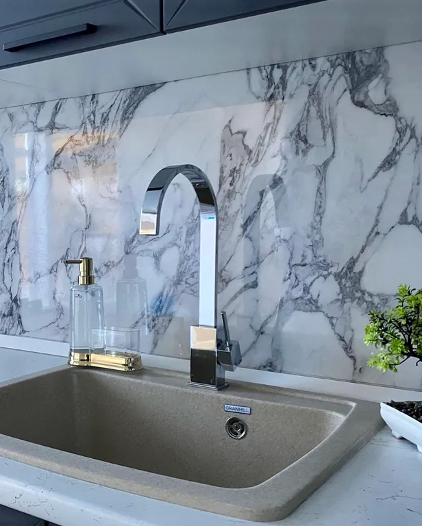 Уютный дом у моря в черте города