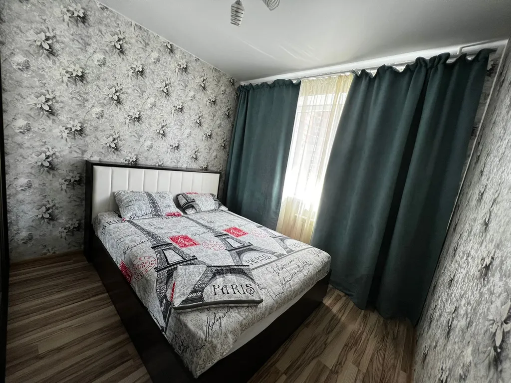 Квартира 2-комнатная Квартира — Свердловский