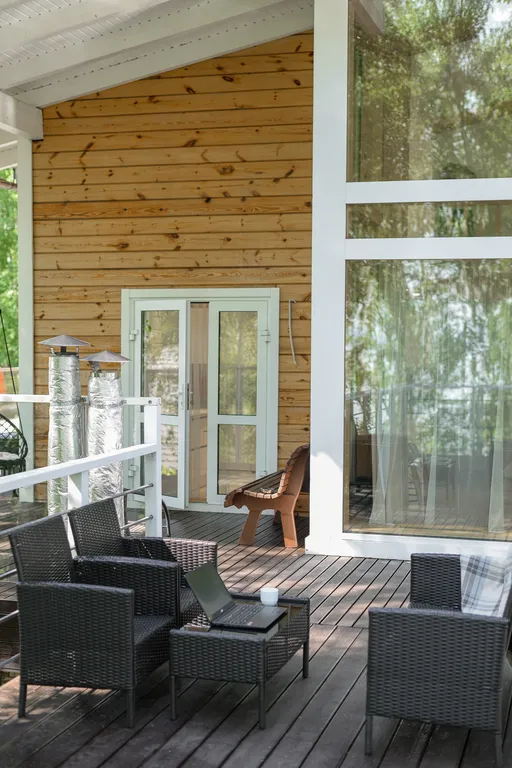 Вилла на берегу Ангары