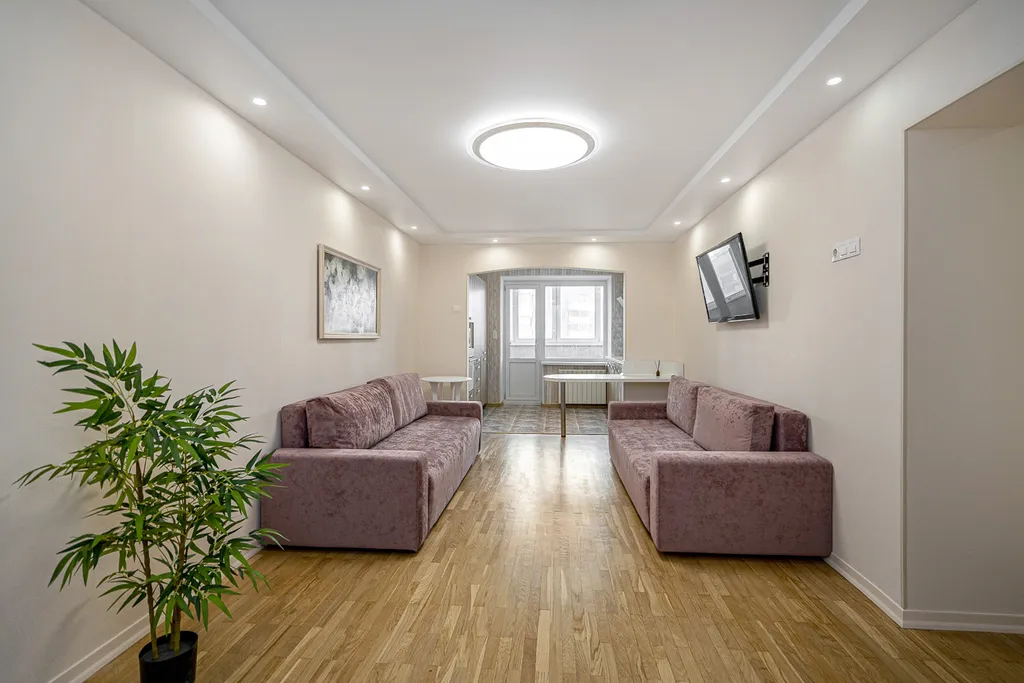 Апартаменты Ladgorna четырехкомнатные возле ТЦ Галерея