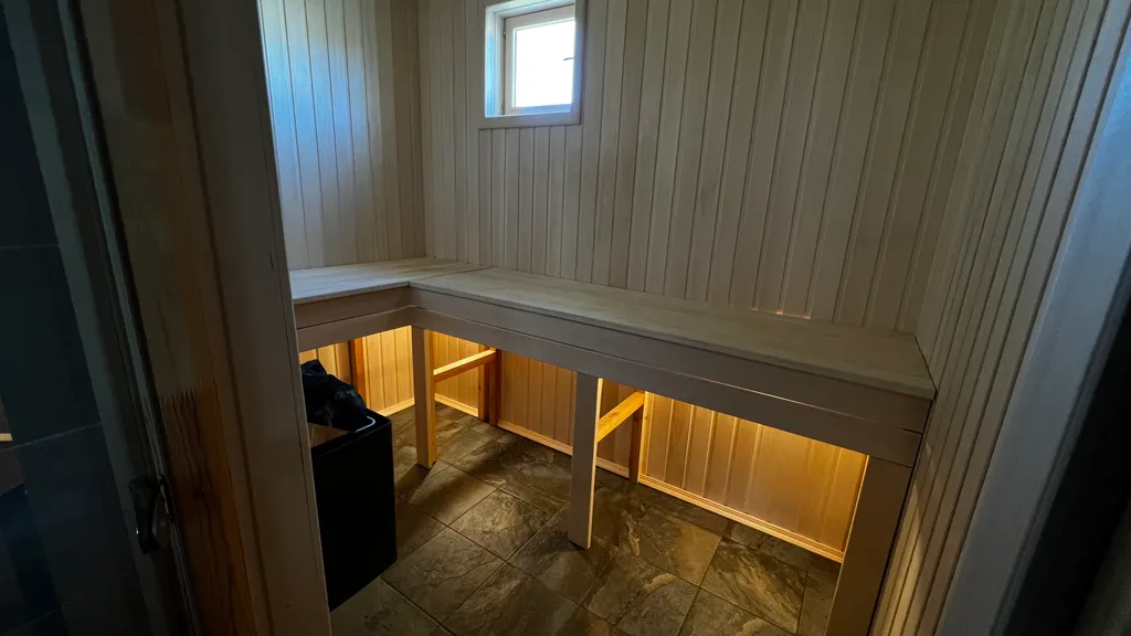 Домик с сауной у леса