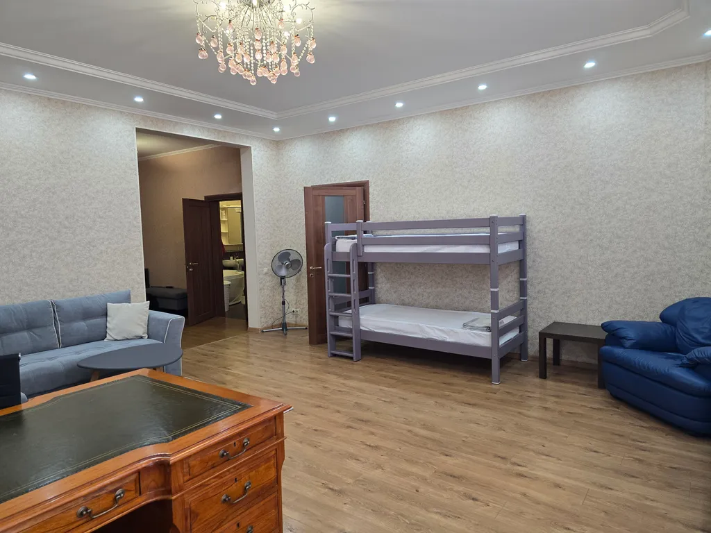 Уютная квартира с видом на морпорт в центре