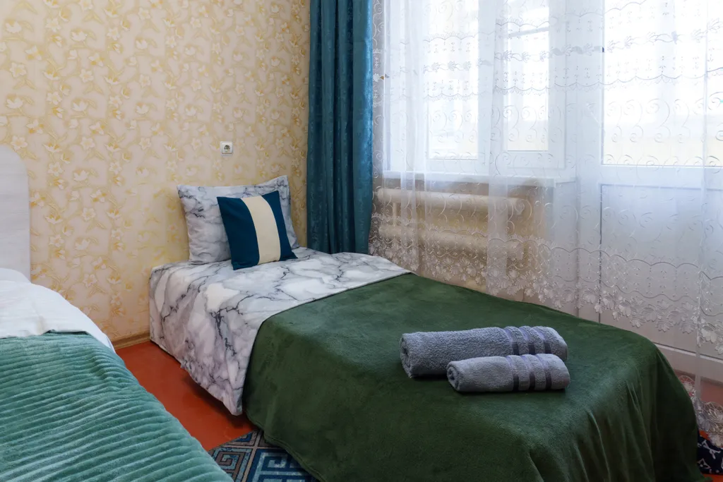 Уютная двухкомнатная квартира (6 гостей 4 спальных места)