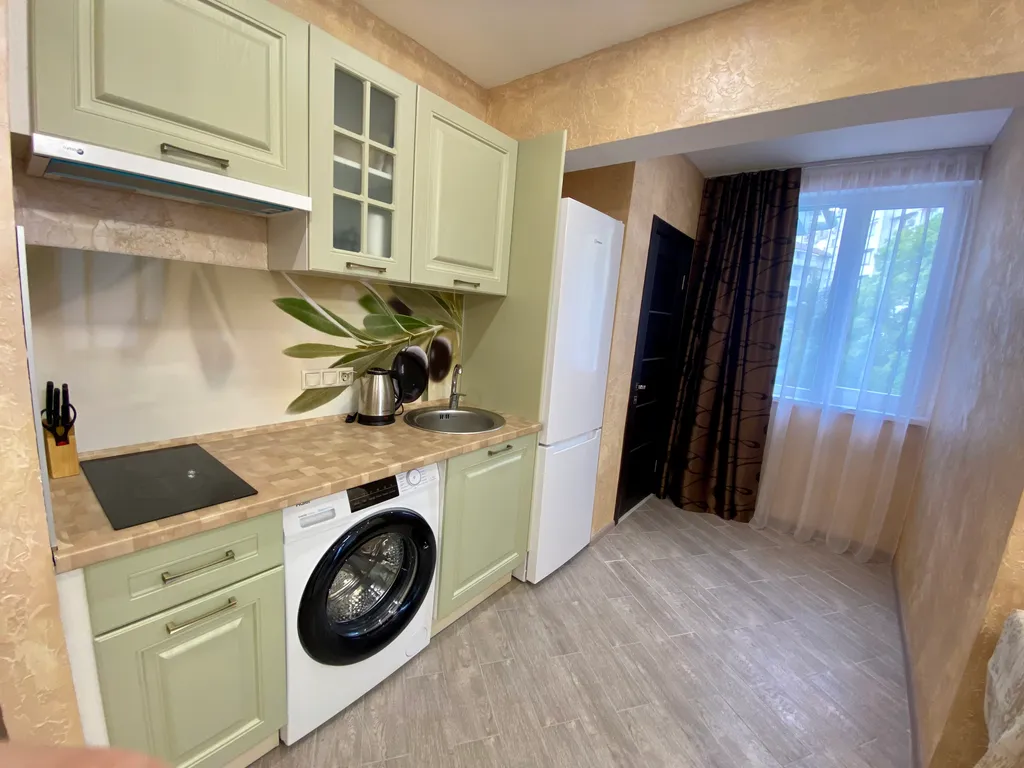 Двухкомнатная квартира с изолированными комнатами 15 минут до моря