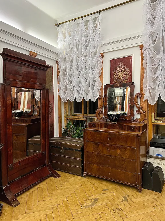 Квартира Квартира с антикварной мебелью — Москва
