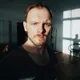 Тони