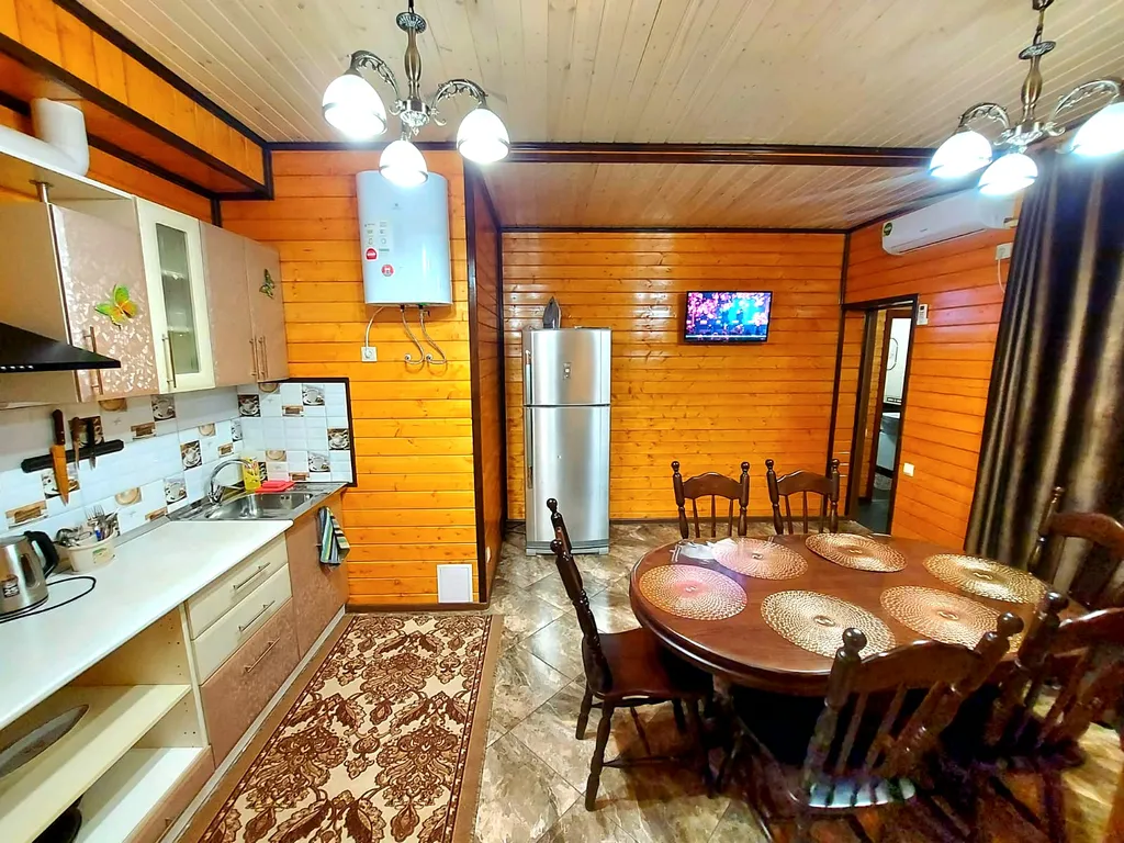 Домик на берегу реки Белая