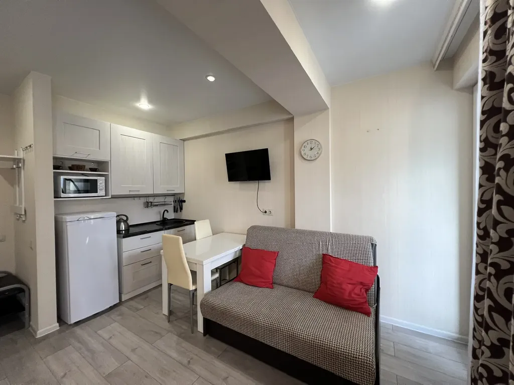 Апартамент с видом на море и горы