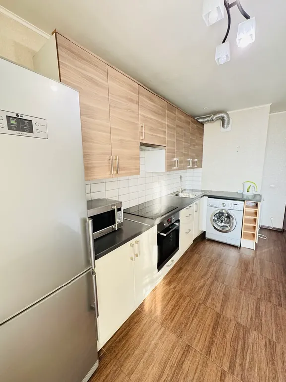 Квартира у метро на Щорса