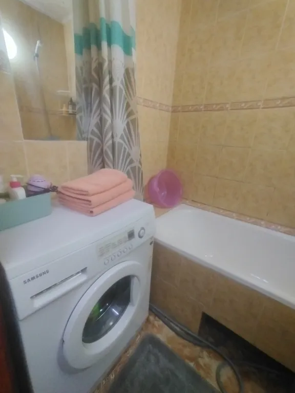 Благоустроенная квартира в тихом районе.