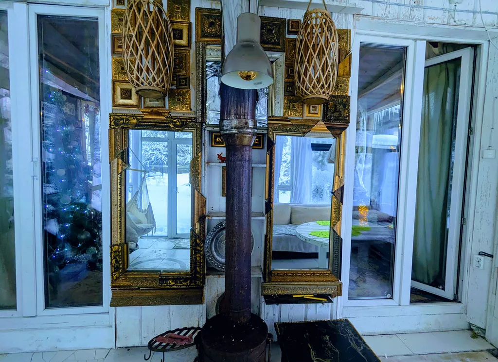 Коттедж Уютный домик с камином и бассейном — Глазово