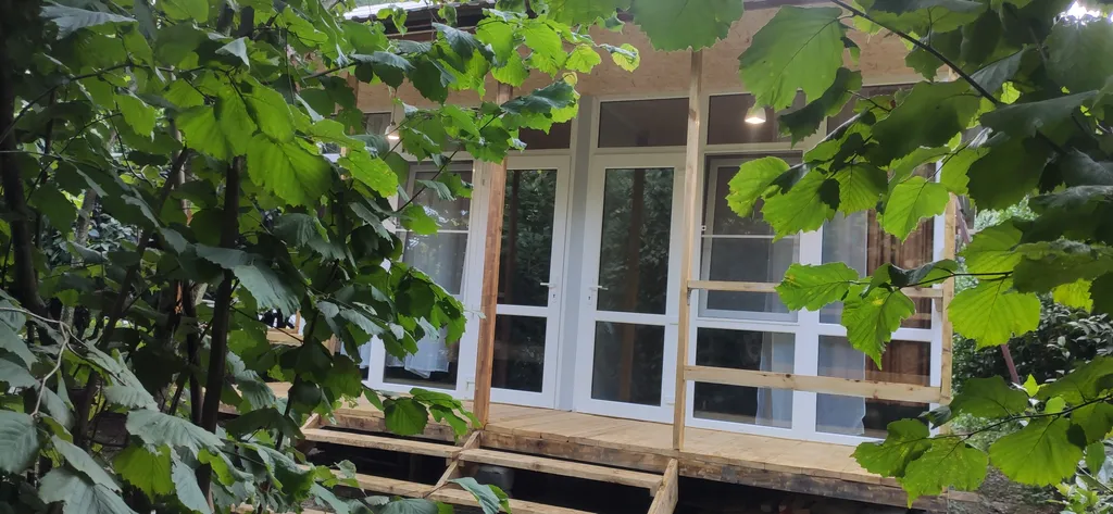 Коттедж в тенистом саду — аренда посуточно в Лдзаа