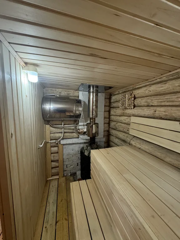 Уютный дом в стиле Афрейм в черте города