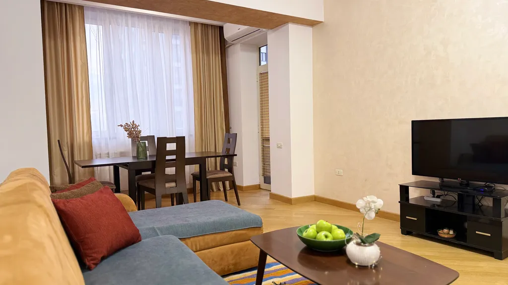 Улучшенные апартаменты с 1 спальней и  балконом в центре города