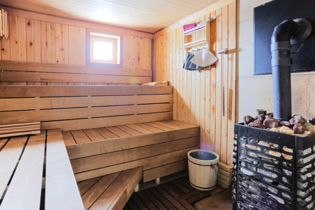 Коттедж Апартамент в стиле Pop-art с видом на бассейн — Пеники