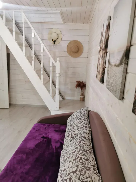 Домик на берегу Каспийского моря