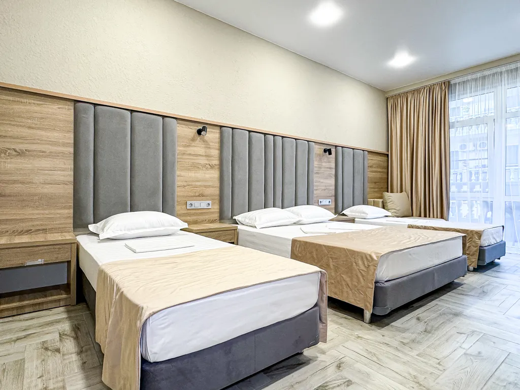 Квартира Корпус № 2 - Делюкс 5ти - местный (с балконом) — аренда посуточно в Витязево