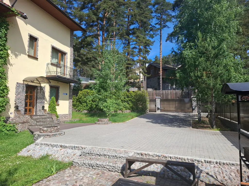 Большой дом с великолепным видом на море