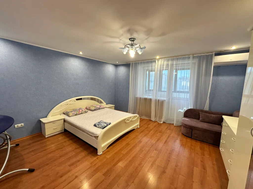 Квартира Квартира для большой семьи в центре с видом на кремль+паркинг и сауна — Казань