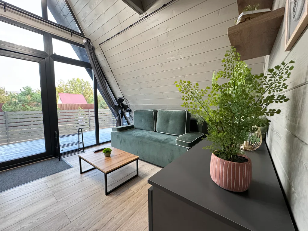 Домик у реки с банным чаном и сап-бордами