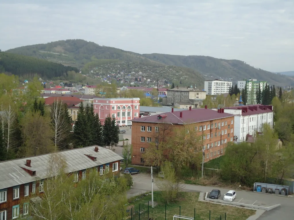 Апартамент с видом на горы в центре города