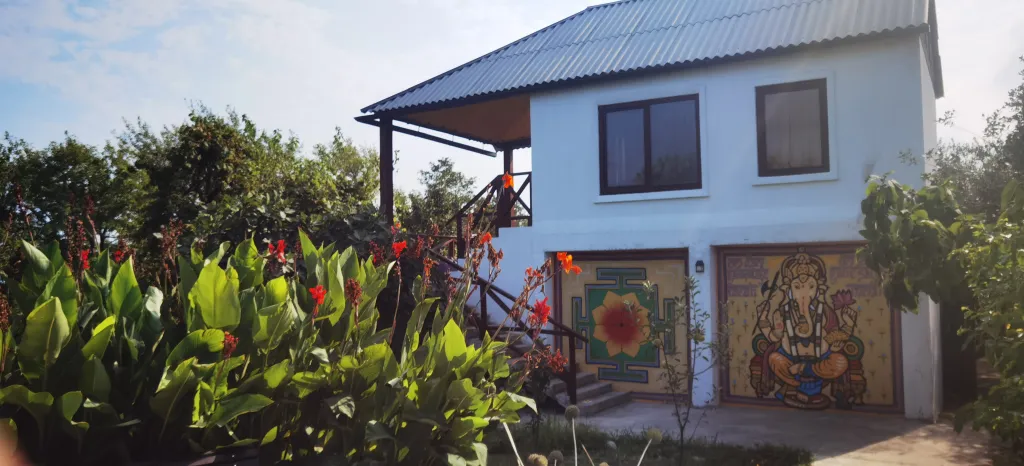 Коттедж Уютный дом в йога отеле — аренда посуточно в Приморское